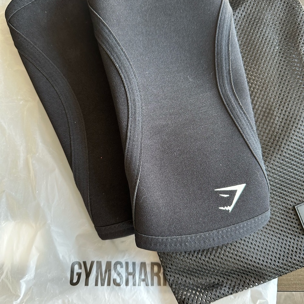 Gymshark knee sleeves Never worn